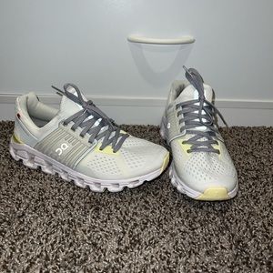 Women’s on cloudswift white and limelight running shoe